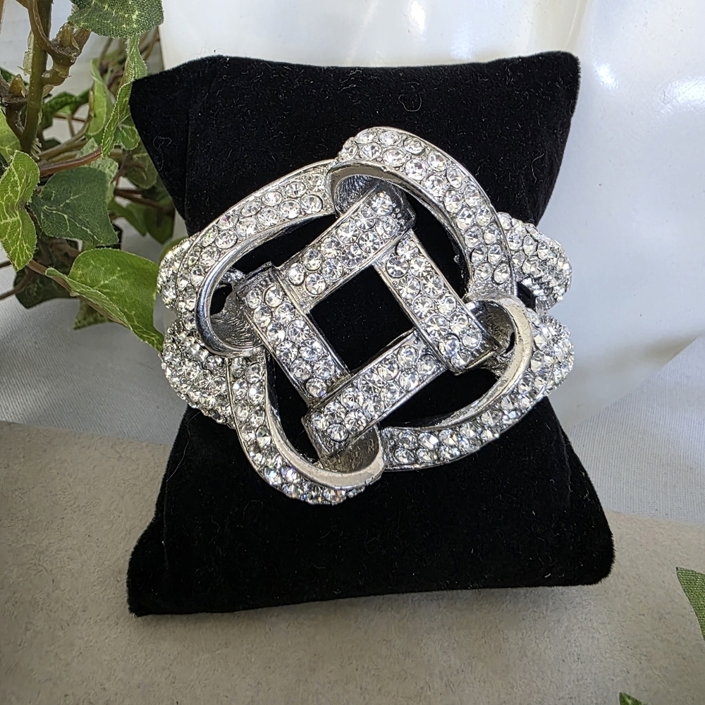 Vintage Silver Rhinestone Twisted Knot Clamper Hinge Bracelet